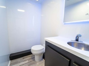 Remolque de Baño Portátil de 4 Puertas, Remolque de Baño Móvil de Lujo, Remolque de Baño con 4 Habitaciones - Product Image 4