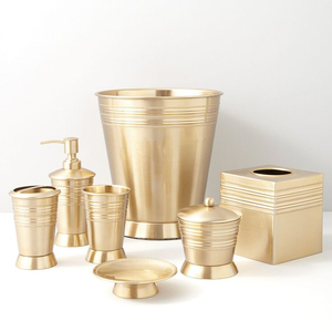 Juego de Baño de Siete Piezas de Acero Inoxidable, Colección Ecológica para Hotel, Acabado Brillante - Product Image 3