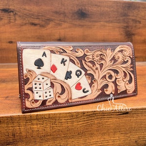 Best-seller Portefeuille pour homme occidental fait à la main en cuir véritable Cowboy fleuri repoussé à la main avec jeu de cartes Portefeuille pour homme sculpté à la main - Product Image 1