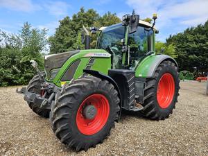 Precio barato usado Fendt 718 Vario 4wd tractor agrícola para la venta - Product Image 2