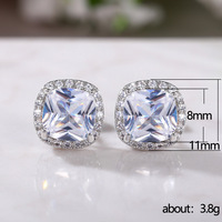 Pendientes de tuerca cuadrados de cobre OEM de fábrica con circonita cúbica AAA, joyería clásica de circonita de cuatro puntas, aretes cuadrados para vendedores de Lazada Dropship