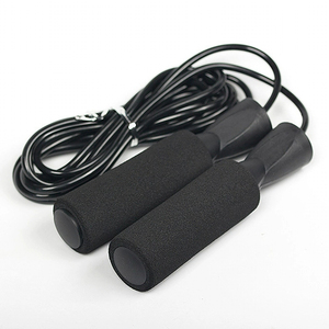 <span class=keywords><strong>Corde</strong></span> à <span class=keywords><strong>sauter</strong></span> légère et portable pour un entraînement cardio efficace - Product Image 4