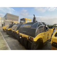 Rouleau compresseur à double tambour BOMAG BW2427RH, rouleau compresseur routier à pneus pneumatiques, moteur 74,9 kW, machine de construction