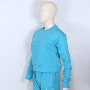 Sweat-shirt d'hiver personnalisé en coton biologique 100% pour femme - Product Image 3