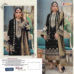 Qunoot Closet - Salwar Kameez de Terciopelo con Bordado Étnico Moderno para Mujer, Ropa India de Invierno, Traje Formal Elegante con Jacquard - Product Image 3