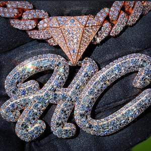 Pendentif Hip-Hop pour Homme en Argent Sterling S925 Plaqué Or de Luxe à Deux Tons, Haute Qualité, Personnalisé avec Lettre HC, Moissanite VVS, Vente en Gros - Product Image 2