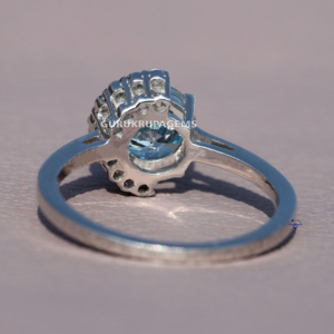 Anillo de compromiso de oro blanco de 14 quilates con certificado IGI al por mayor, joyería de boda estilo Halo de diamante cultivado en laboratorio con corte brillante - Product Image 4