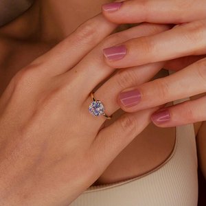 Anillo fino de oro macizo de 14 quilates con 1.01CT VS1 Oval Cut Lab Grown Diamond Solitaire Perfecto regalo de boda o fiesta para los amantes - Product Image 1