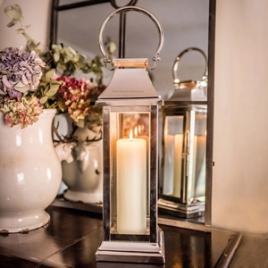 ชุดโคมไฟเทียนโลหะสีเงินดีไซน์แบบดั้งเดิมทำจากสแตนเลสและกระจกสำหรับตกแต่งภายในและภายนอกบ้าน - Product Image 2