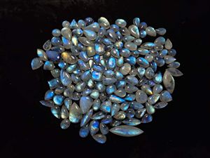 มูนสโตนสีรุ้งธรรมชาติ รูปทรงลูกแพร์ ขนาดปรับได้ แบบหลวม แบบคาโบชอง เอฟเฟกต์เปลี่ยนสี มีหลายขนาดให้เลือกสำหรับทำเครื่องประดับ - Product Image 2