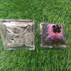 Pyramide d'orgone de pierres précieuses énergétiques faites à la main Offre Spéciale pour cadeaux Reiki Chakra équilibrage et soulagement du Stress disponible au prix d'usine - Product Image 6