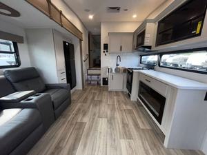 Nouveau 2026 Dutchmen Astoria 250RD - Product Image 5