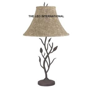 Lampe de table à LED en tissu moderne de conception de feuille d'or postmoderne créative américaine de vente directe d'usine pour la maison - Product Image 2