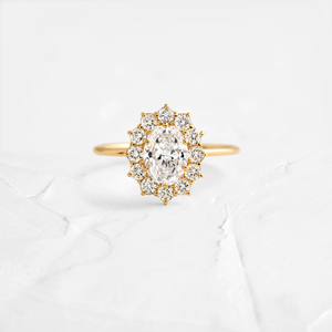 Nouveauté bague de fiançailles de mariage à fleurs antiques pour femmes coupe ovale Moissanite Halo bijoux en diamant certifiés à la mode GRA - Product Image 1