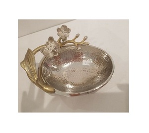 Bol de service écologique en aluminium poli argenté et doré, design feuille, pour fruits secs, chocolats, usage hôtelier - Product Image 1