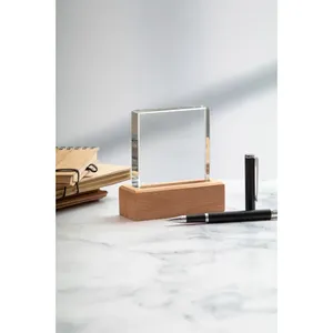 Trophée Rectofi personnalisable en verre et bois, trophées, médailles et plaques de merchandising haut de gamme - Product Image 3