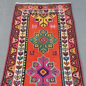 Tapis turc vintage 2,8x9,2 pi (84x279 cm), tapis persan Herki rouge et bleu - Product Image 5