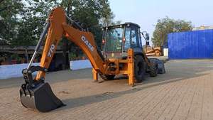 Chargeuse-pelleteuse d'occasion Case 770EX - 4x4, moteur puissant, boîte de vitesses, puissance de 75 kW, capacité de charge et de terrassement de 200 tonnes - Product Image 3