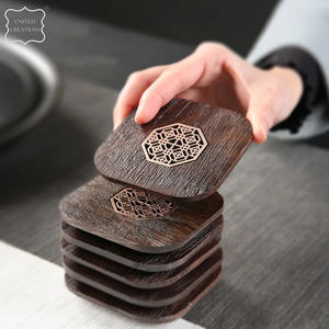 Dessous de verre en bois d'acacia gravé sur mesure avec support en bois Dernier design Tapis et tampons de style classique - Product Image 2
