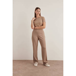 Pantalon cargo respirant à taille haute et jambes larges avec taille élastique - Product Image 1
