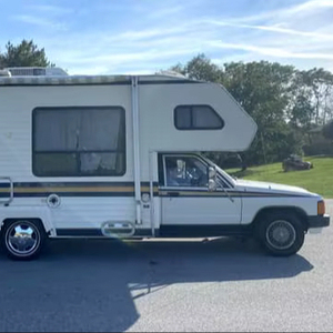 Compre Autocaravanas Toyota, Remolque Camper de Lujo Todavía en Excelente Estado para Acampar o Uso Doméstico - Product Image 3