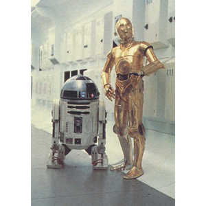 Carte postale Star Wars R2D2 & C3PO avec des personnages dans un couloir de vaisseau spatial - Product Image 1