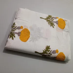 Nuovo bellissimo tessuto con stampa a blocchi di mano tessuto decorativo fatto a mano con stampa floreale tessuto indiano con stampa Jaipuri