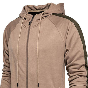 Vente en gros de survêtements de sport de haute qualité pour hommes, vêtements de sport personnalisés, survêtements de sport masculins personnalisés à séchage rapide avec personnalisation - Product Image 3