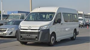 Toyota Hiace Van Usada en Buen Estado, Techo Alto, Motor Diésel V6 de 3.5L, Volante a la Izquierda, Euro 6, Manual, Minibús de 11-20 Plazas - Product Image 2