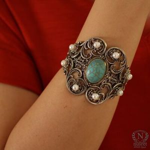 Bracelet Byzantin en Argent Sterling 925, Motif Constantinople, avec Pierre Turquoise Ovale Sertie en Bezel, Chaîne Fine à Maillons, Idéal pour le Quotidien - Product Image 1