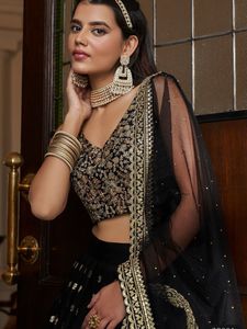 Ropa DE BODA Faux Georgette con lentejuelas y bordado de espejo Lehenga Choli Fabricante de Surat a la tarifa más baja - Product Image 2