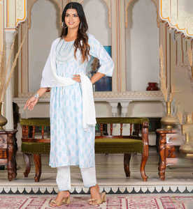 Ensemble décontracté pour femme : Kurta droite à imprimé floral, pantalon long à motif zig-zag et dupatta décoré, 100 % coton, séchage rapide - Product Image 1