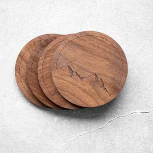 Sous-verres en bois classiques New Look, détails complexes, écologiques, accessoires de table vintage haut de gamme (diamètre personnalisé) - Product Image 2