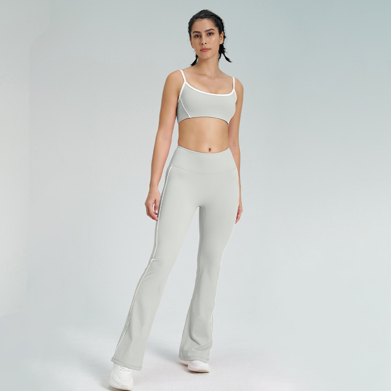 Conjunto de sujetador y pantalón acampanado gris claro