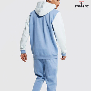 Chándal de entrenamiento personalizado para hombres con impresión de alta calidad hecho profesionalmente en diferentes estilos hechos en Pakistán - Product Image 3