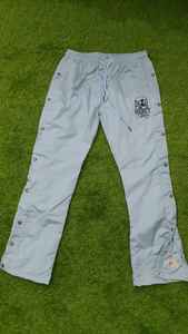 Conjunto Deportivo Personalizado con Botones a Presión para Hermandades Griegas, Chaqueta con Capucha y Pantalones para Mujeres, para Eventos de Hermandades y Vida Universitaria - Product Image 2