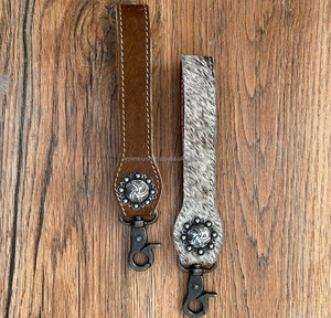 Nuevo llavero de cuero de vaca genuino hecho a mano Real con forma de muñequera encantadora, accesorio de estilo occidental, llavero de muñequera vaquera - Product Image 5