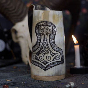 Auténtica Taza Vikinga Ecológica de Cuerno de Búfalo Hecha a Mano, Grado Alimenticio, Estilo Medieval, Religiosa, Feng Shui, Taza de Cerveza con Diseño Animal - Product Image 1