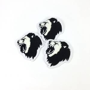 Parche bordado hierro en parches de chenilla para ropa y bolsos Chenille logotipo personalizado parches de ropa - Product Image 1