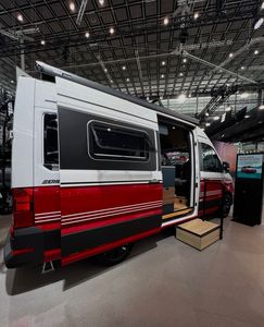 Autocaravana de Techo Alto 4X4 para Viajes - Product Image 3