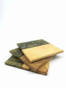 Sous-verre en résine de luxe conçu avec du bois d'acacia et du bois de manguier alliant beauté naturelle et résine - Product Image 4