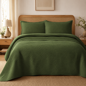 Juego de Edredón OEM Verde Oliva Oscuro, 3 Piezas, Colcha Acolchada Ultrasónica con 2 Fundas de Almohada, Ropa de Cama Ligera - Product Image 1