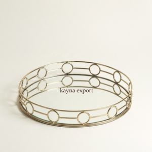 Plateau en verre décoratif rond moderne nouveauté plateau de service de décoration de table en métal pour la maison - Product Image 5