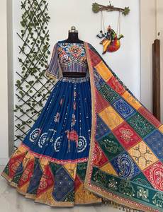 Navratri Especial Último Diseñador Muselina Algodón Impreso Digital Real Mirror & Kodi Work Lehenga Choli & Hand Work Lace Dupatta - Product Image 4