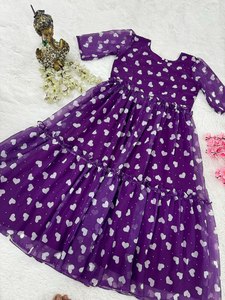 Nayra Floral Digital Georgette Cut Kurti con estilo Salwar Cómoda ropa de fiesta india y pakistaní - Product Image 5