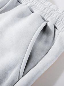 ชุดวอร์มฮู้ดดี้สตรีทแวร์ผู้ชายสำหรับฤดูหนาว แบบกำหนดเอง เป็นมิตรกับสิ่งแวดล้อม แห้งเร็ว ระบายอากาศได้ดี ป้องกันไฟฟ้าสถิต พร้อมโลโก้และงานพิมพ์ตามสั่ง - Product Image 3