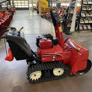Soplador de Nieve Toro Snowmaster YW800 Duradero y Potente con Motor de Gasolina de 6.5 HP para Uso Residencial - Product Image 1