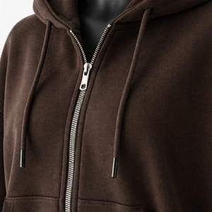 Sudadera con capucha extragrande para mujer, de forro polar grueso, con cremallera completa, color marrón liso, estilo urbano, hombros caídos, personalizable con logo. - Product Image 3