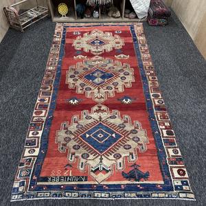 Tapis turc 5,4x11 pieds, tapis vintage, tapis en laine géométrique rouge et bleu - Product Image 1