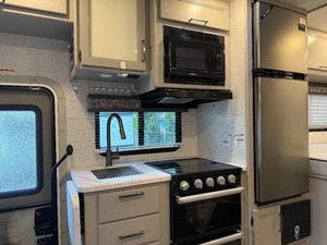 VERIFIED SELLER FOR 2025 Thor CHATEAU 22EC Camper trailer ready for sale - Product Image 5